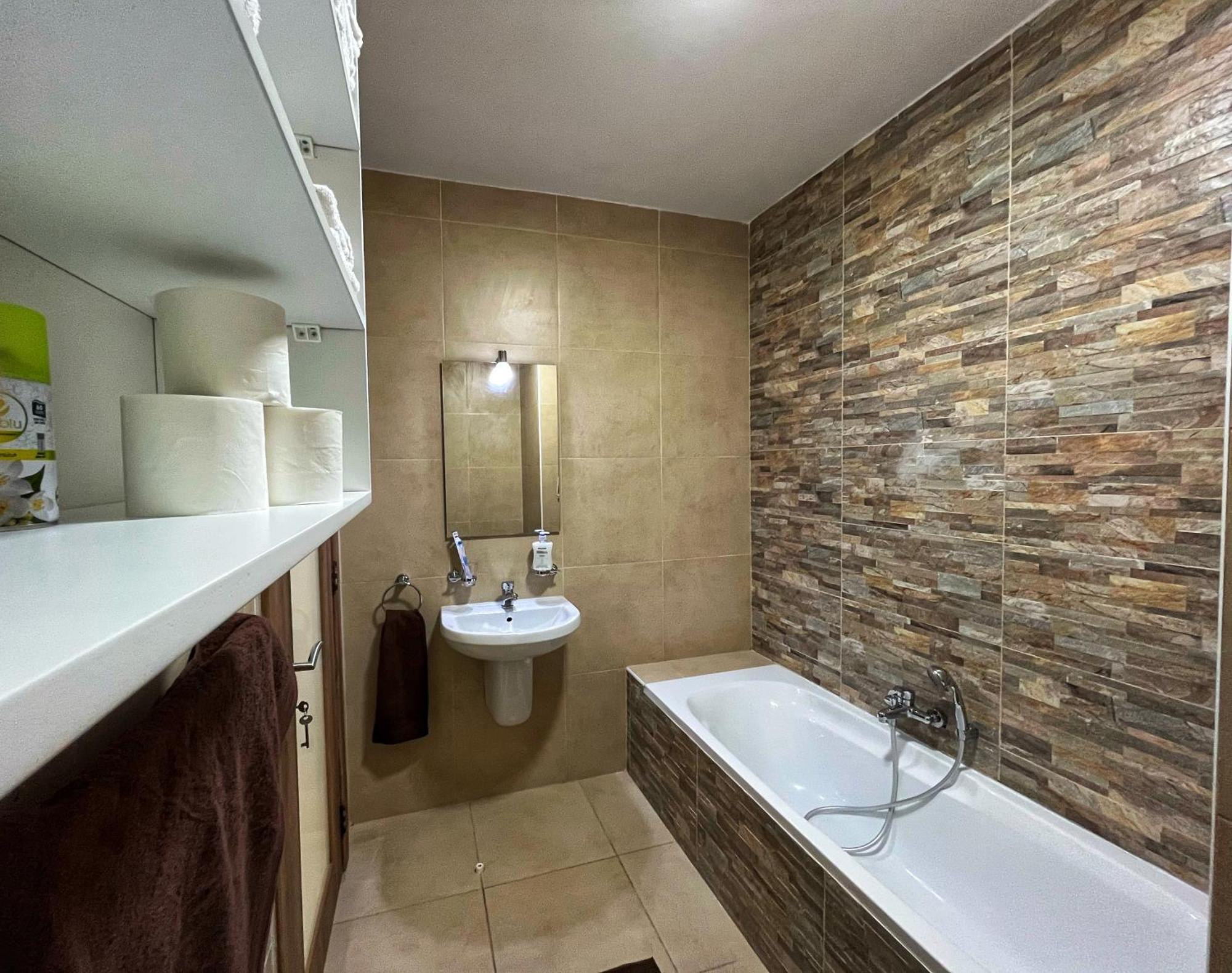 Charming Two Bedroom Apartment Pietà Esterno foto